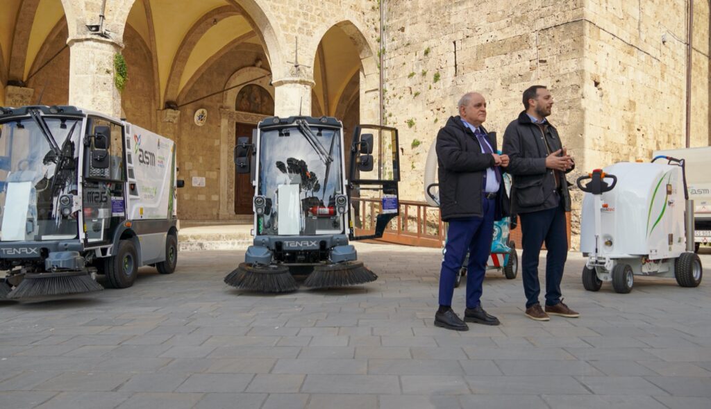Rieti, nuovi mezzi e cestini smart per l’igiene urbana: investimento da oltre 2 milioni