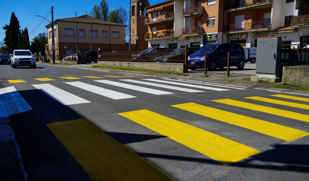 Quattro Strade e Vazia, nuovi attraversamenti pedonali rialzati per la sicurezza vicino alle scuole