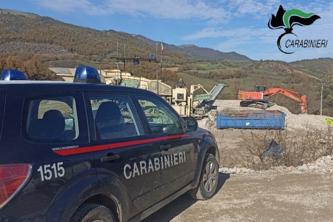 Leonessa, controlli dei Carabinieri Forestali in un impianto di recupero rifiuti: denunciate irregolarità ambientali
