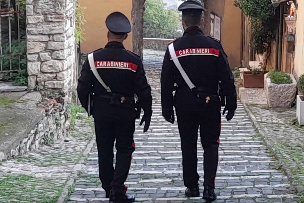 Casperia, furto di pedane in legno: denunciato un autista per furto aggravato continuato