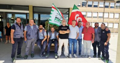 Carichi di lavoro e organici, presidio dei lavoratori Guerrato davanti all’ospedale di Rieti