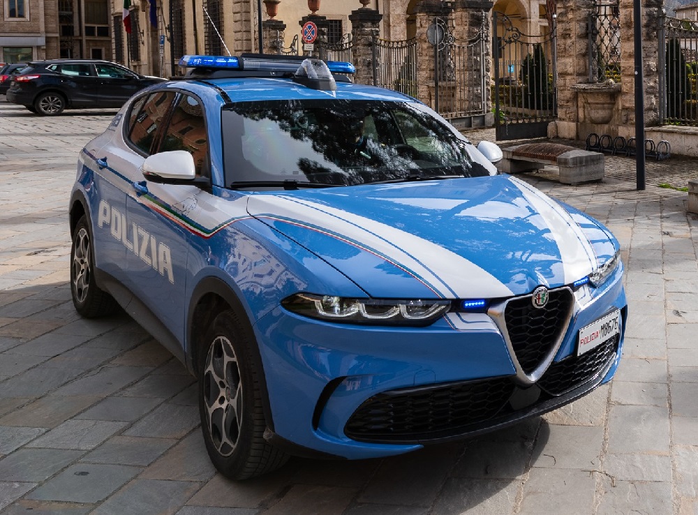 Tentano la truffa del falso carabiniere a un anziano: denunciati due uomini, fermati dalla Polizia